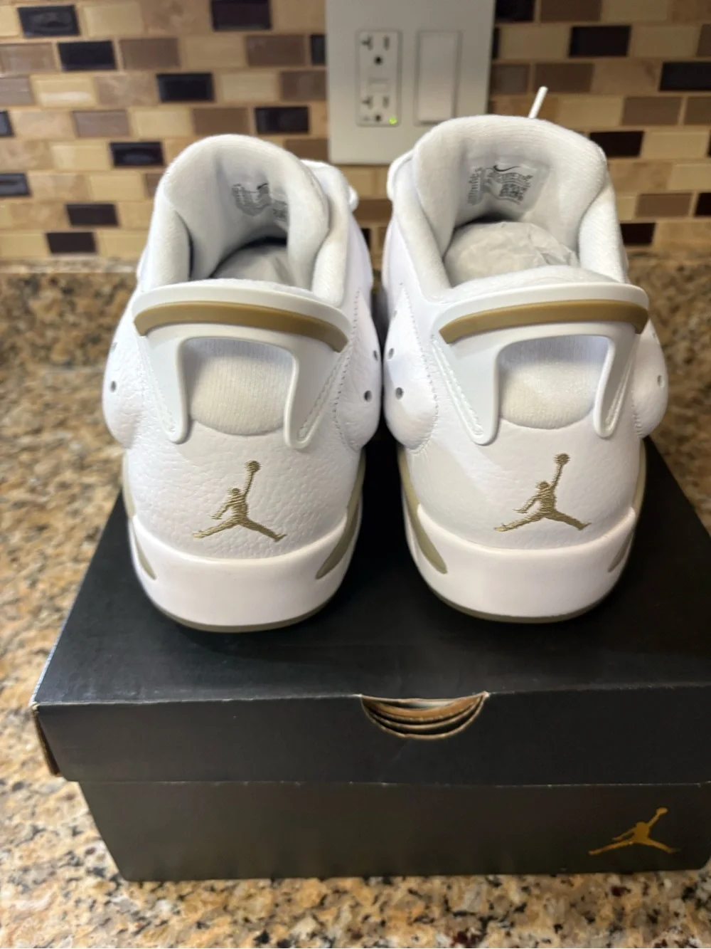 New Men’s Jordan Retro 6 Golf White Khaki Size 11.5